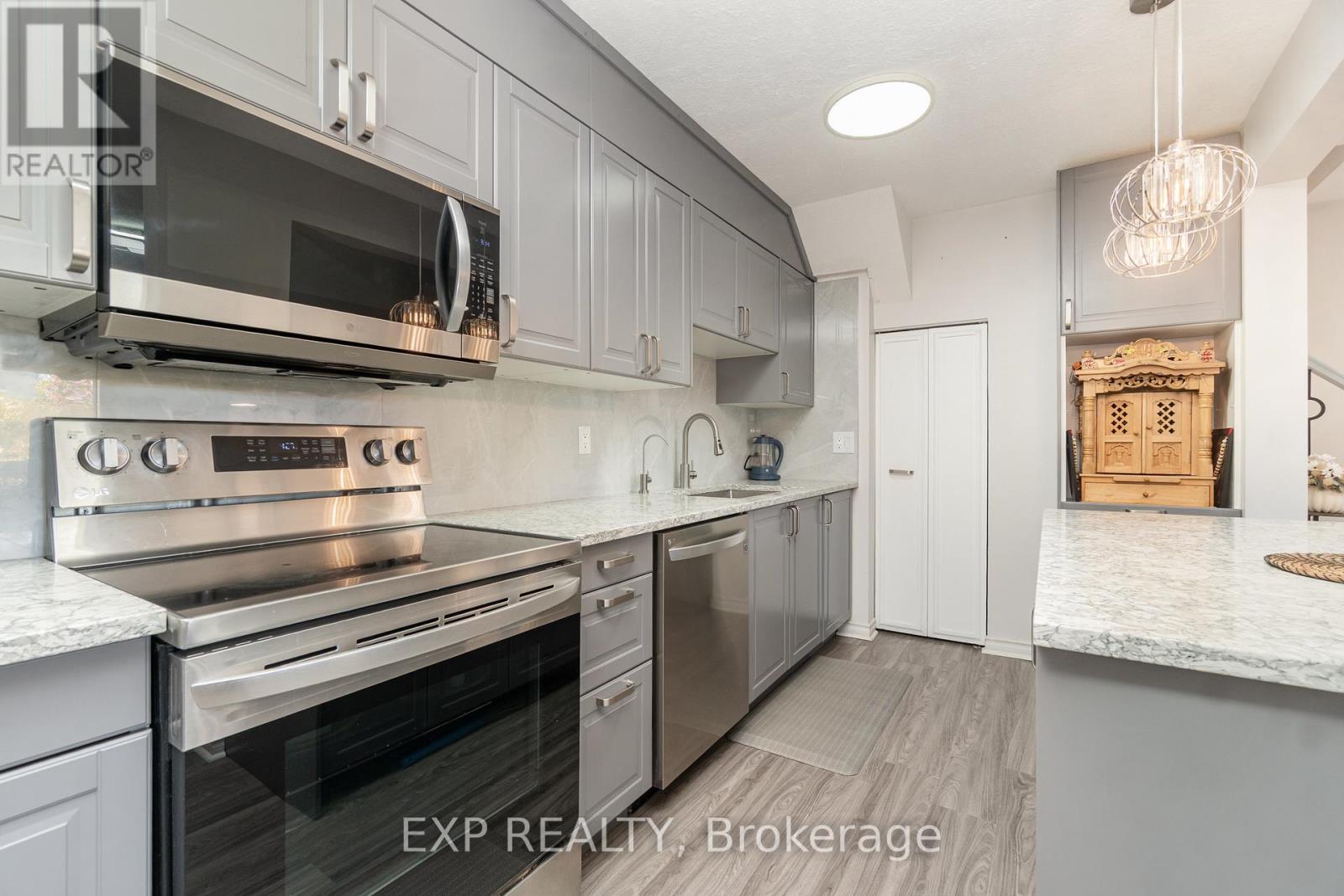 18 - 2640 Draper Avenue, Ottawa, Ontario  K2H 7A1 - Photo 8 - X12439260