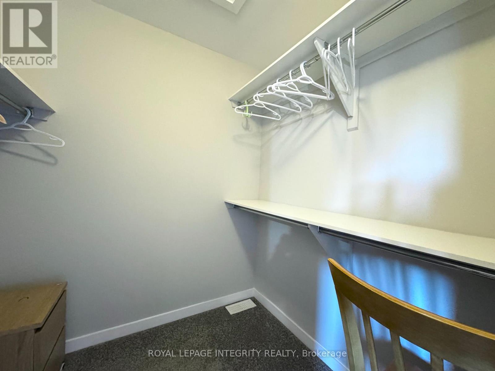 111 Sweetwater Lane, Ottawa, Ontario  K2T 0L1 - Photo 14 - X12439278