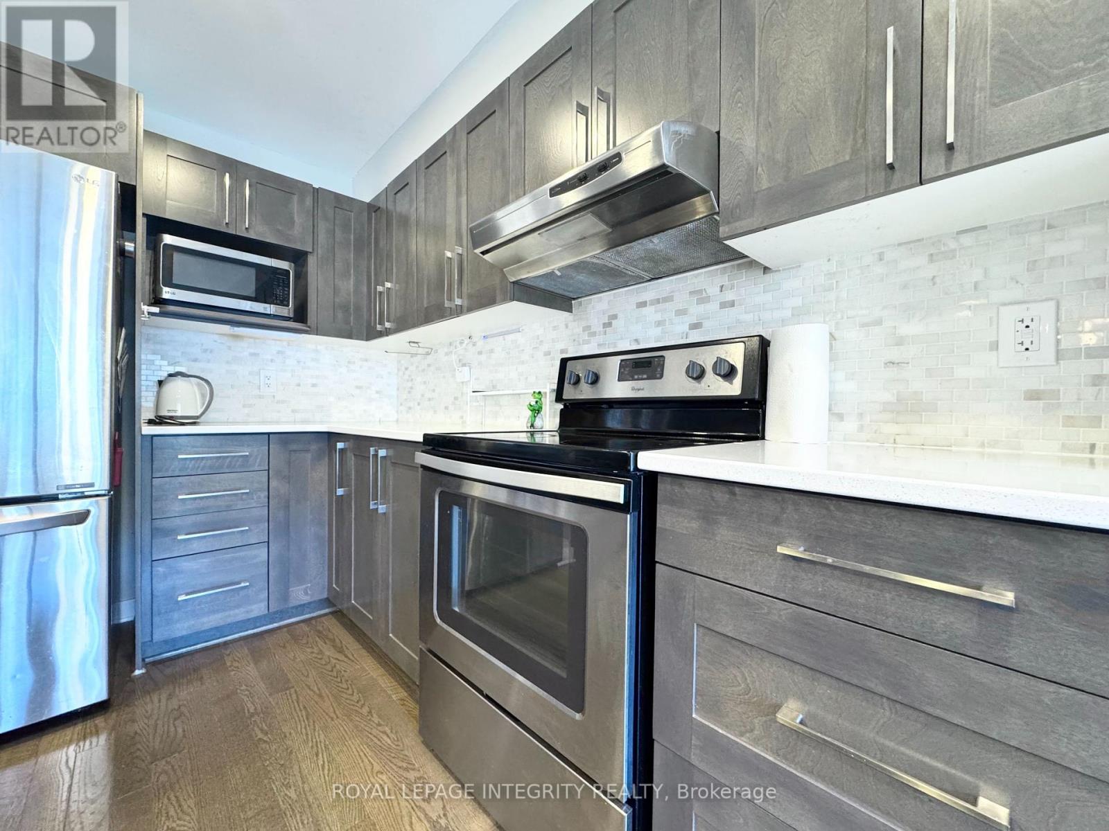 111 Sweetwater Lane, Ottawa, Ontario  K2T 0L1 - Photo 15 - X12439278