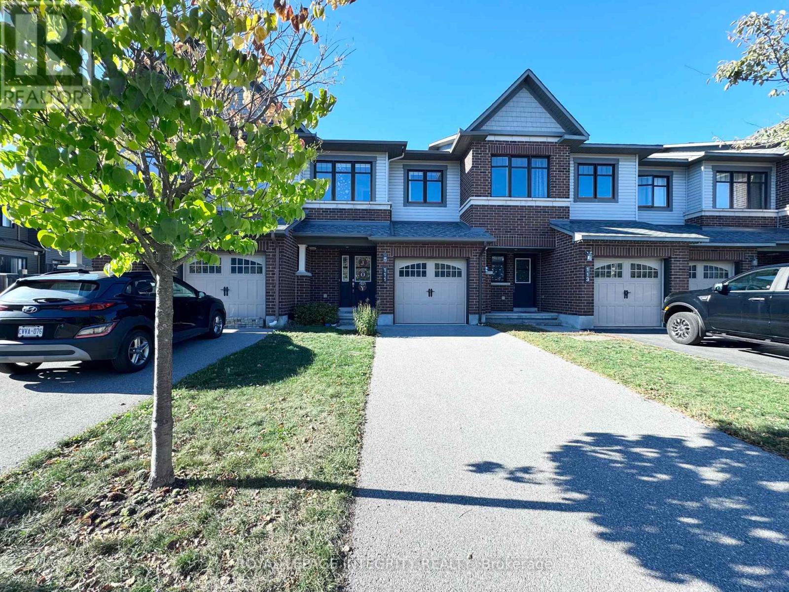 111 Sweetwater Lane, Ottawa, Ontario  K2T 0L1 - Photo 2 - X12439278