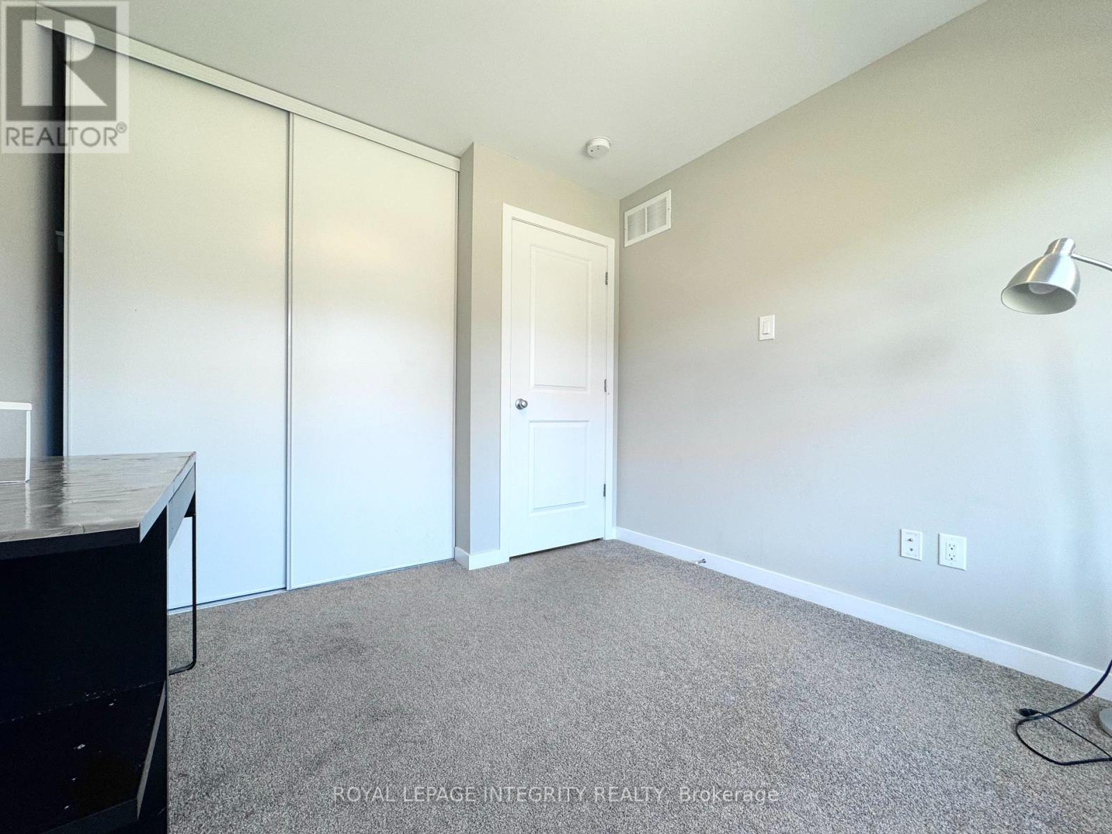 111 Sweetwater Lane, Ottawa, Ontario  K2T 0L1 - Photo 25 - X12439278