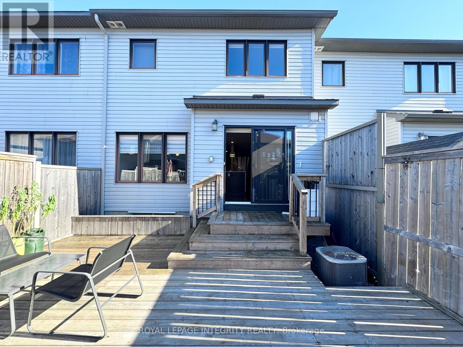 111 Sweetwater Lane, Ottawa, Ontario  K2T 0L1 - Photo 35 - X12439278
