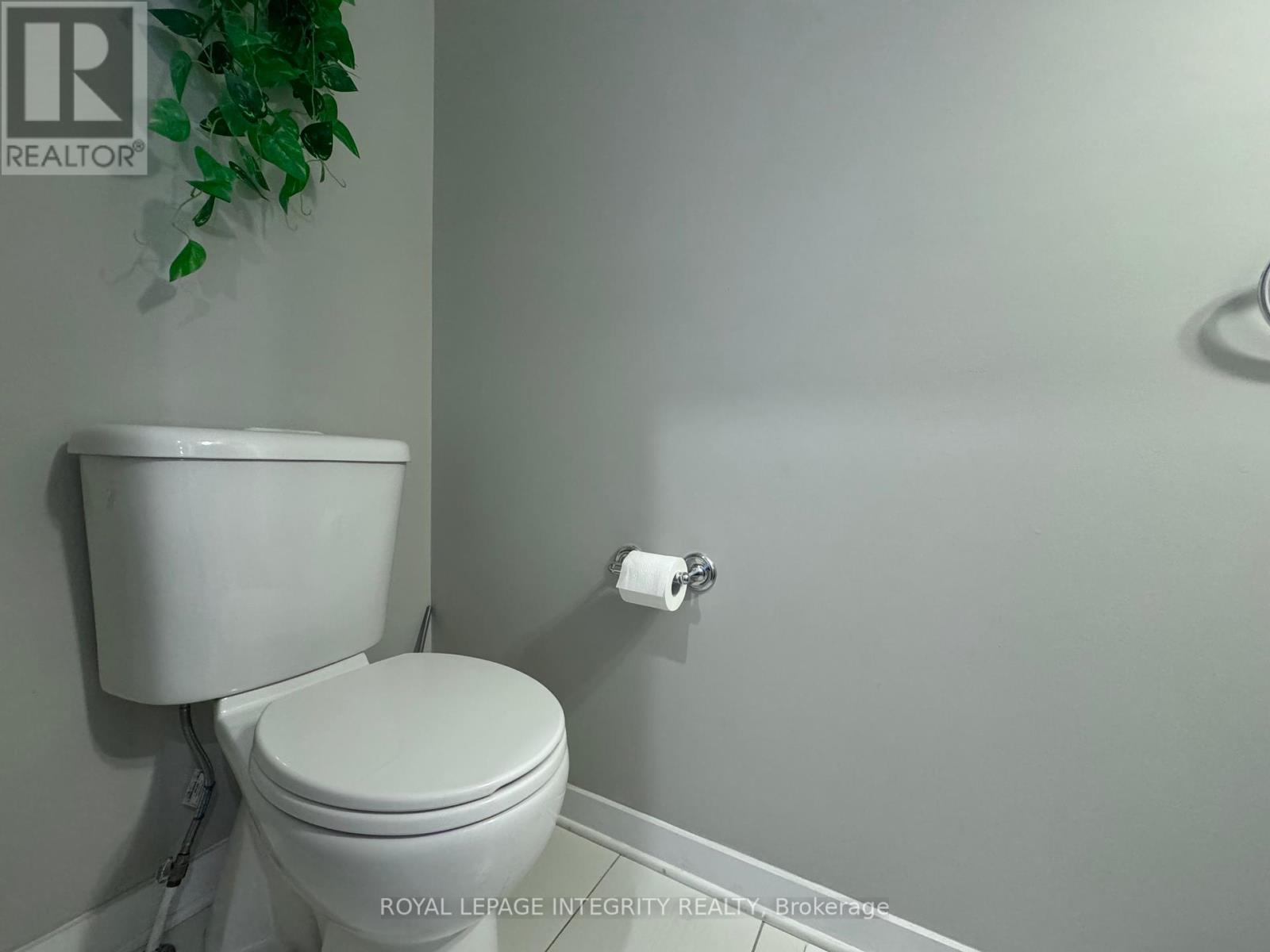 111 Sweetwater Lane, Ottawa, Ontario  K2T 0L1 - Photo 7 - X12439278