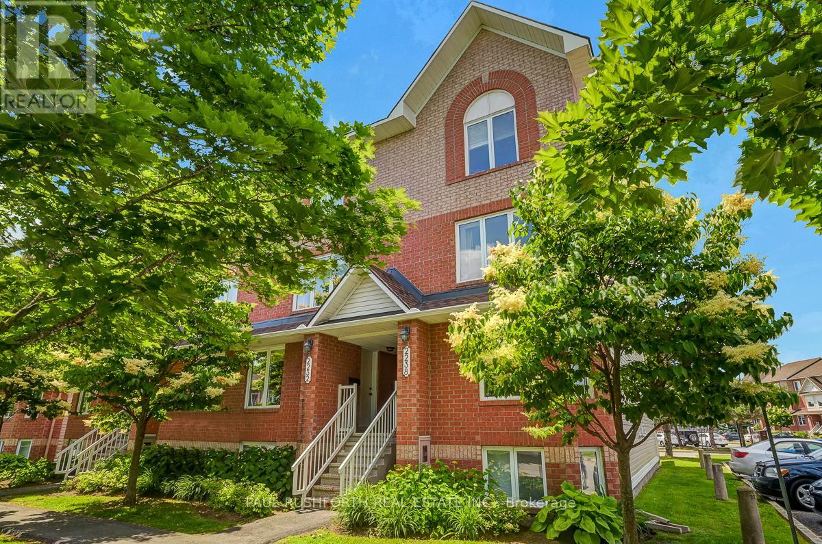 2232 Bois Vert Place, Ottawa, Ontario  K4A 4T7 - Photo 2 - X12243762