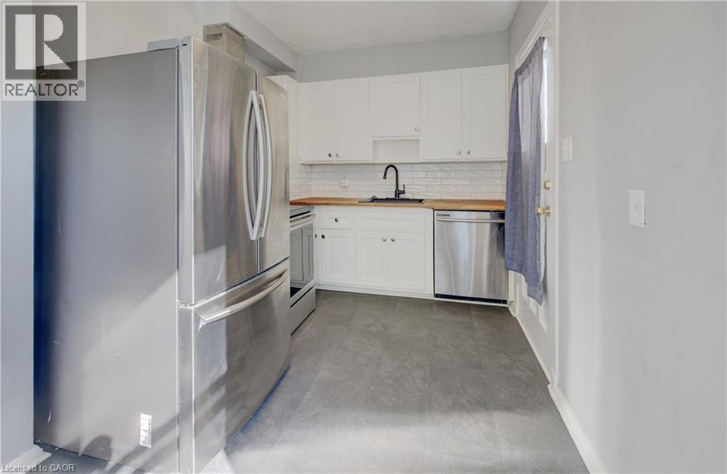 50 St Clair Avenue, Kitchener, Ontario  N2M 3Z4 - Photo 7 - 40774751