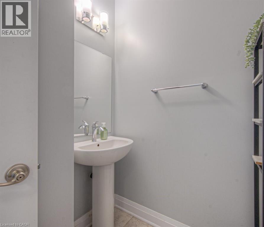 286 Tall Grass Crescent, Kitchener, Ontario  N2P 2N3 - Photo 5 - 40773110