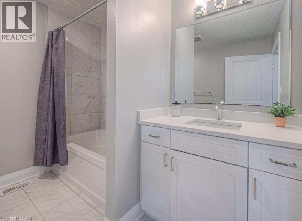 286 Tall Grass Crescent, Kitchener, Ontario  N2P 2N3 - Photo 40 - 40773110