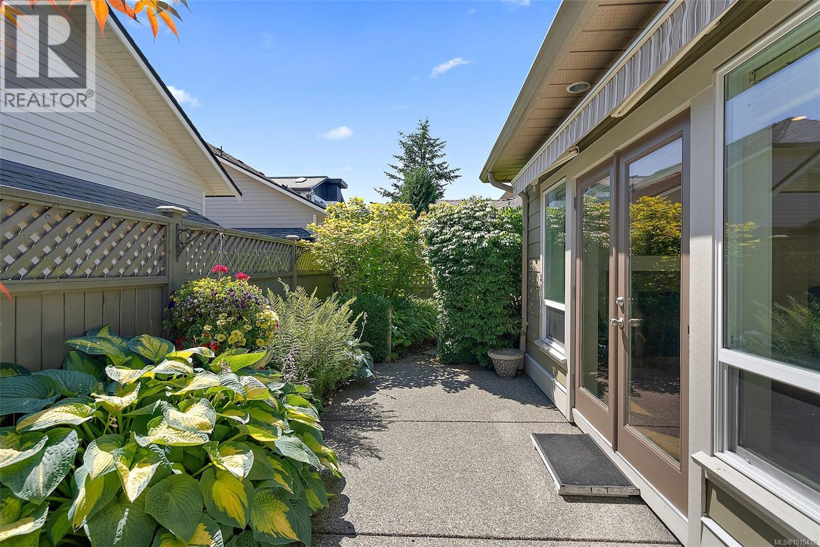 4 2449 Malaview Ave, Sidney, British Columbia  V8L 2G4 - Photo 31 - 1015432