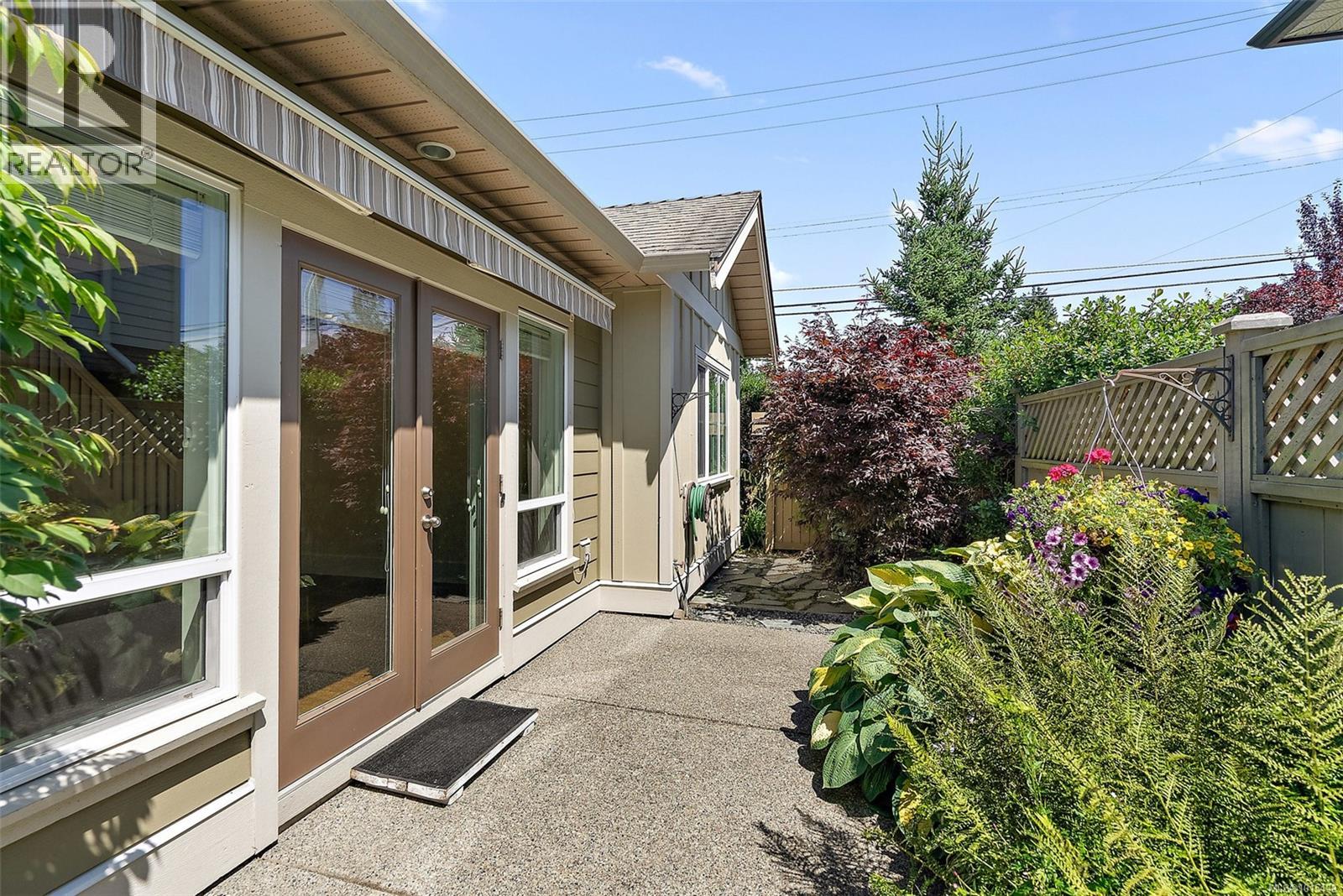 4 2449 Malaview Ave, Sidney, British Columbia  V8L 2G4 - Photo 30 - 1015432