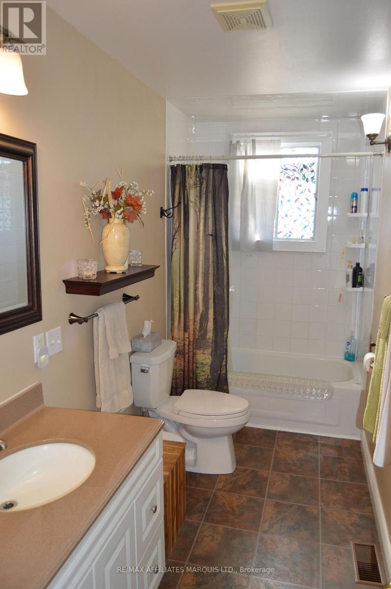1340 St Michel Avenue, Cornwall, Ontario  K6H 3M6 - Photo 10 - X12439249