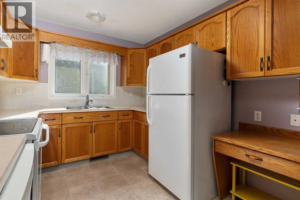 5209a 52 Street, Camrose, Alberta  T4V 1V9 - Photo 6 - A2260333