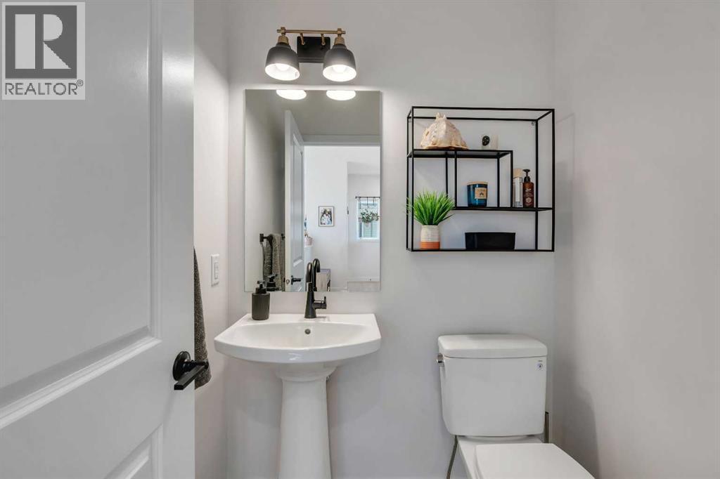 20 Edith Crescent Nw, Calgary, Alberta  T3R 2C3 - Photo 6 - A2260631