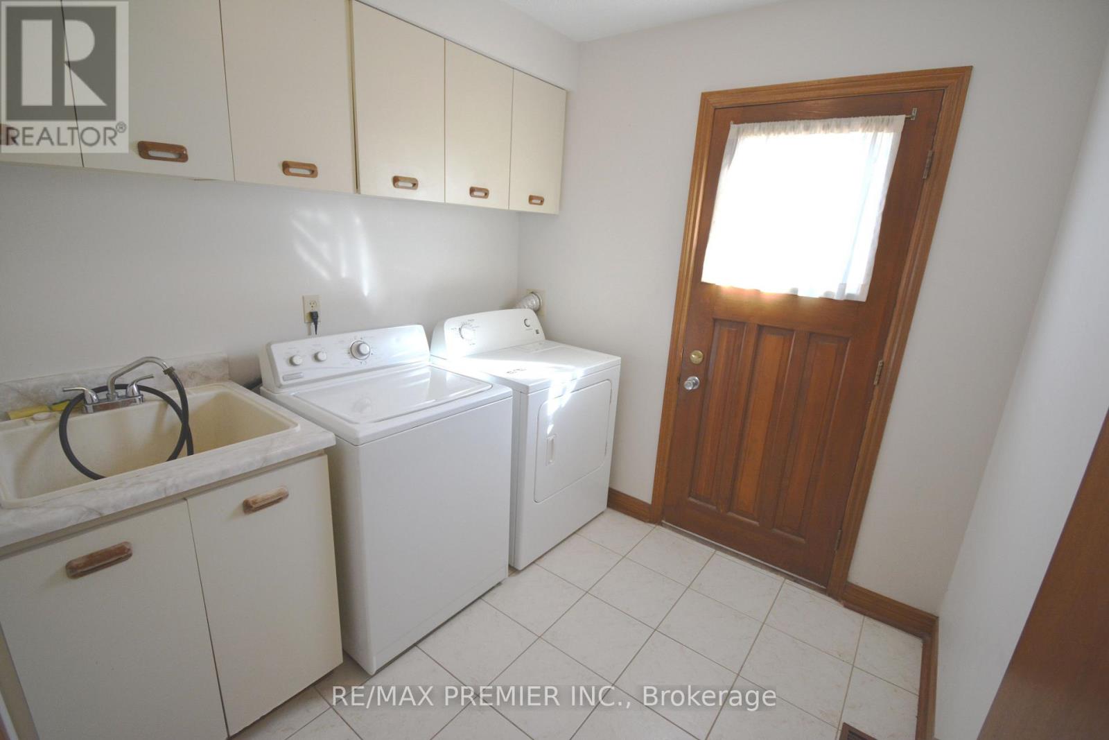 64 Partridge Circle, Vaughan (West Woodbridge), Ontario  L4L 3V9 - Photo 17 - N12436319