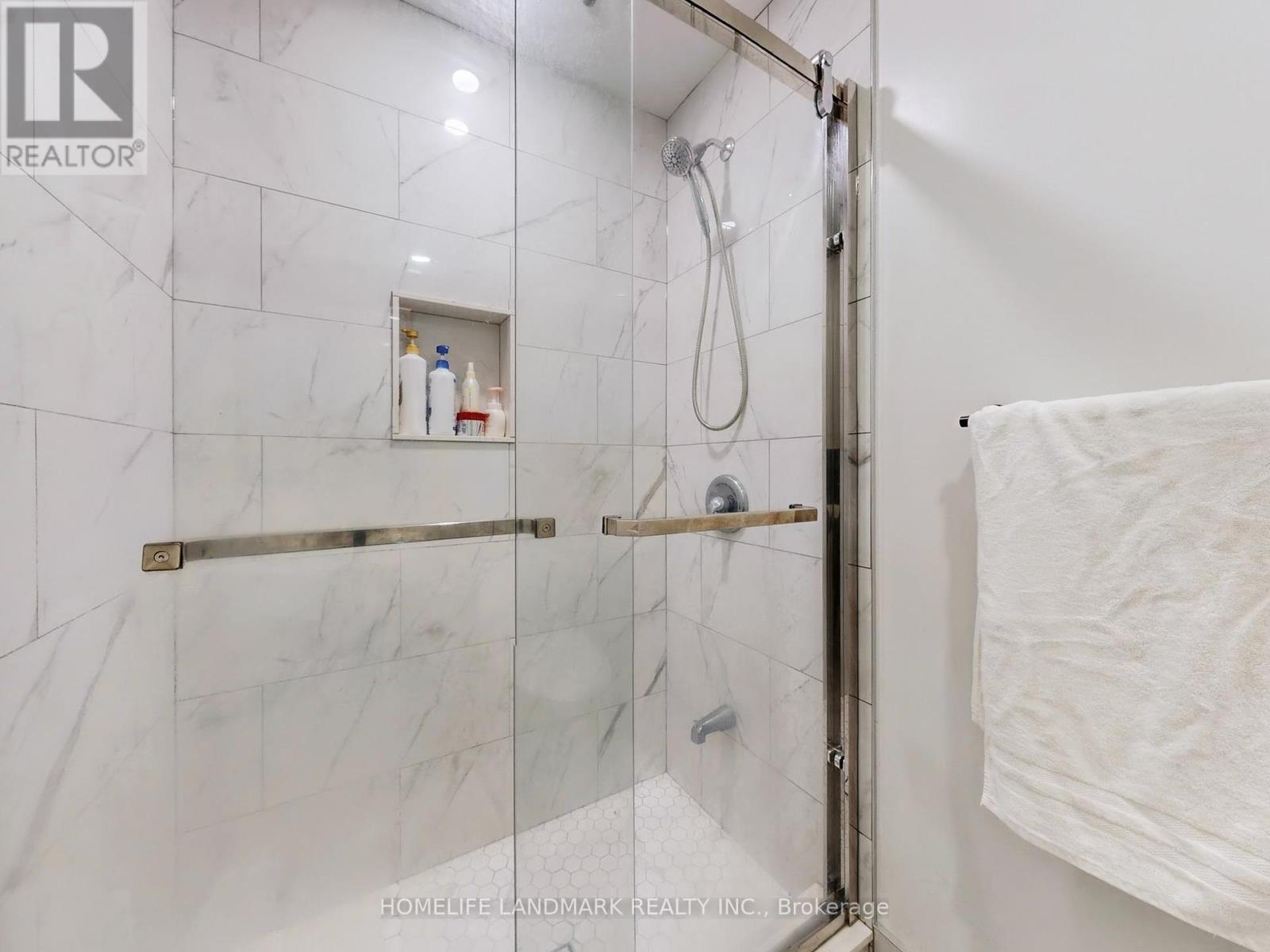 41 Goodview Road, Toronto, Ontario  M2J 2K7 - Photo 25 - C12439246