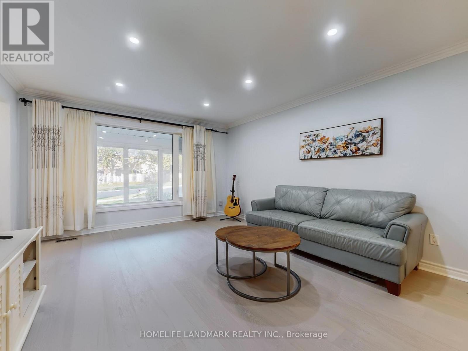 41 Goodview Road, Toronto, Ontario  M2J 2K7 - Photo 3 - C12439246