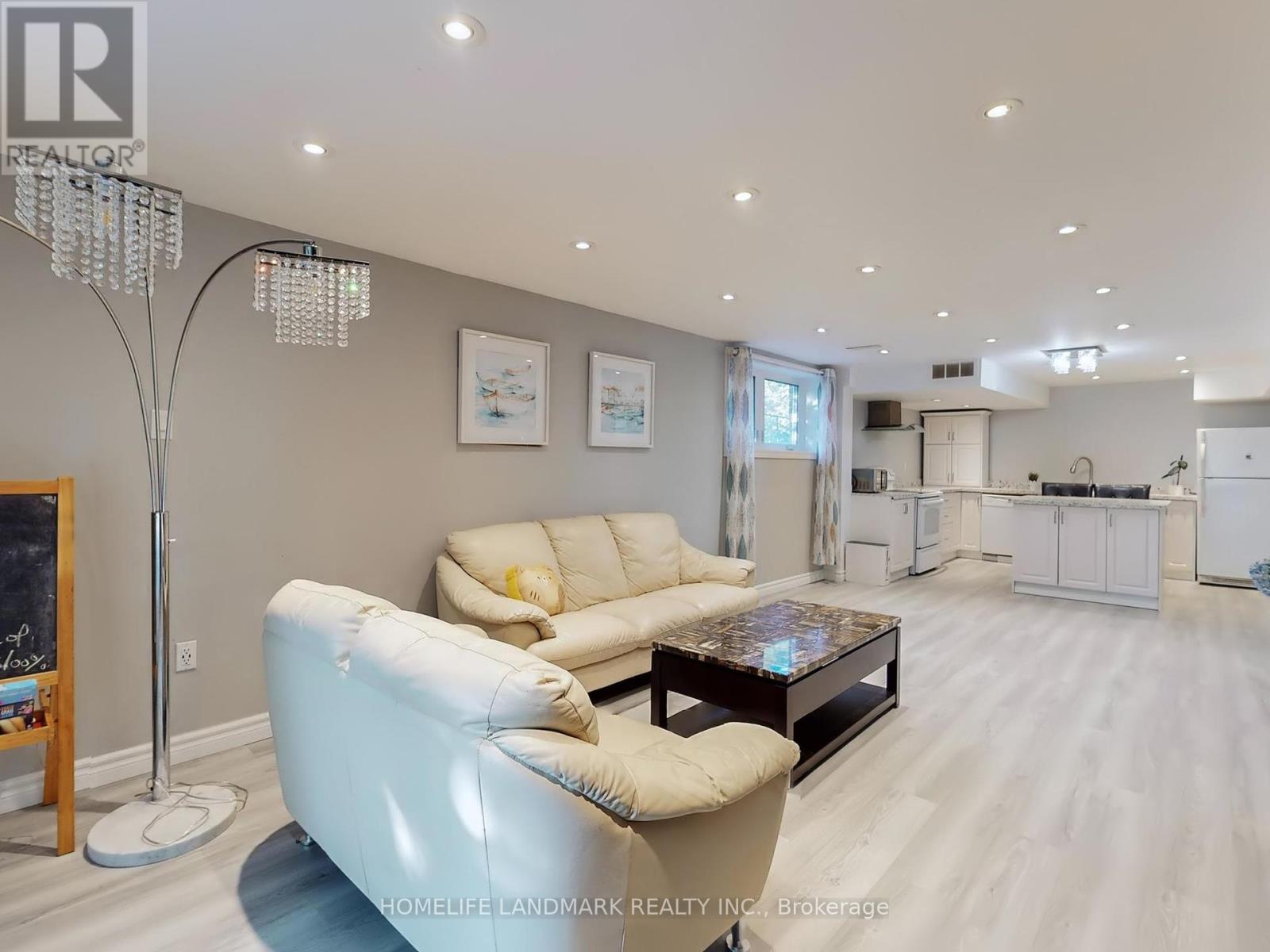 41 Goodview Road, Toronto, Ontario  M2J 2K7 - Photo 32 - C12439246