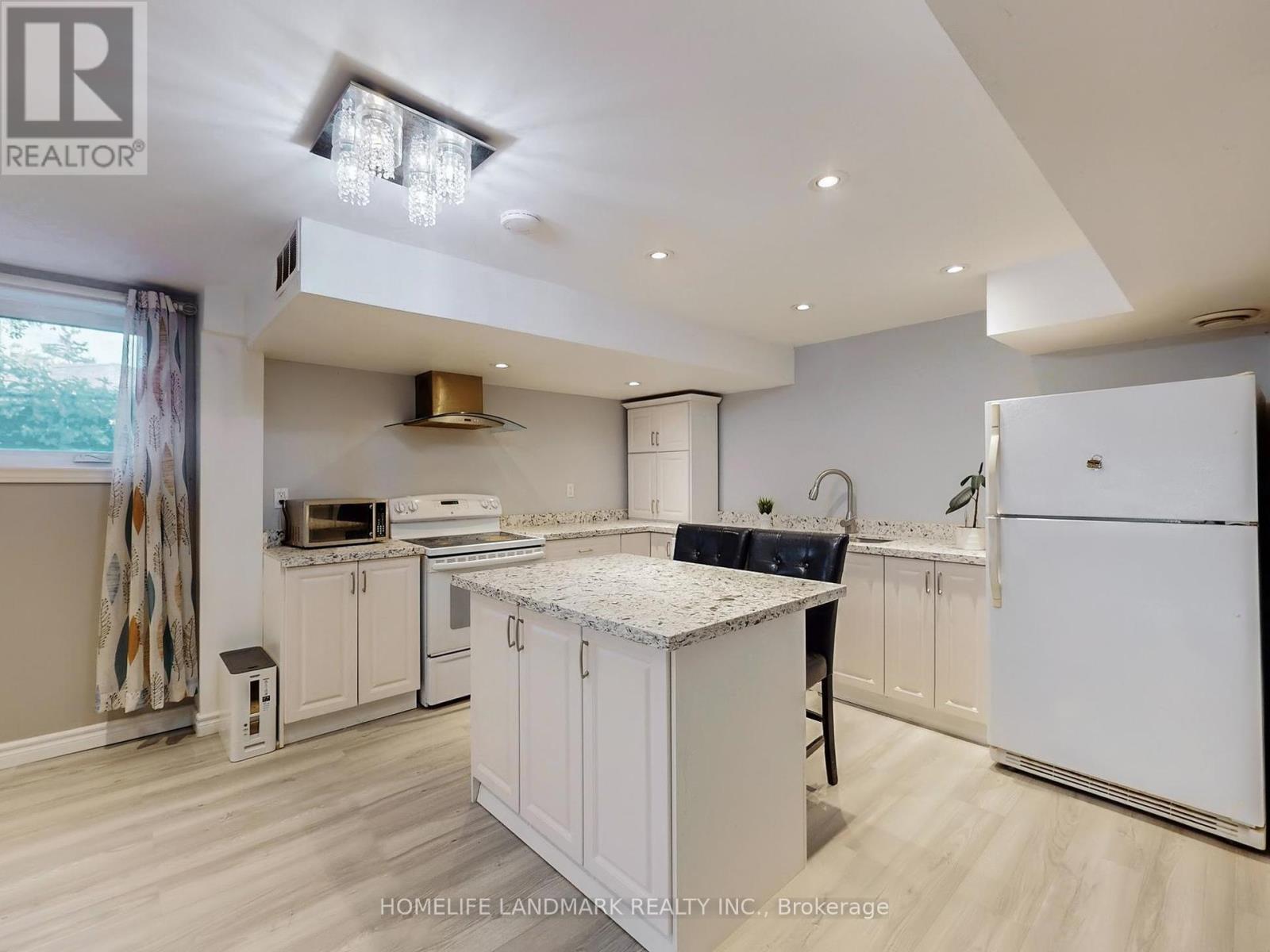 41 Goodview Road, Toronto, Ontario  M2J 2K7 - Photo 35 - C12439246