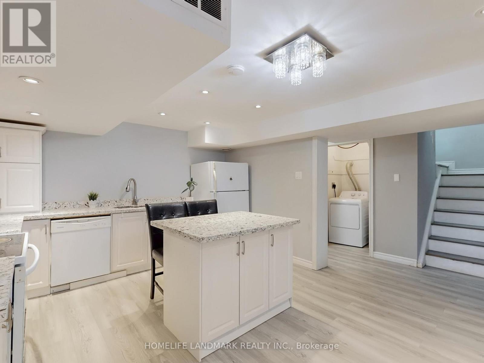 41 Goodview Road, Toronto, Ontario  M2J 2K7 - Photo 36 - C12439246