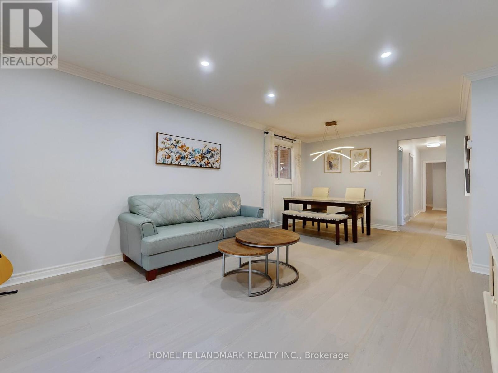 41 Goodview Road, Toronto, Ontario  M2J 2K7 - Photo 5 - C12439246