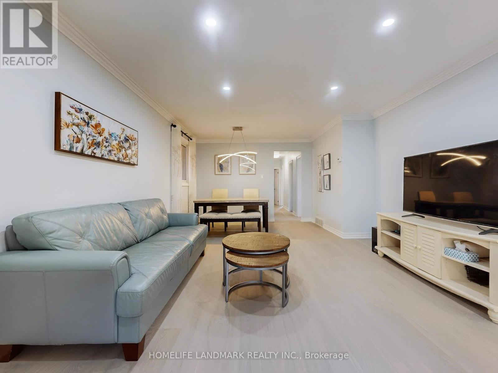 41 Goodview Road, Toronto, Ontario  M2J 2K7 - Photo 6 - C12439246