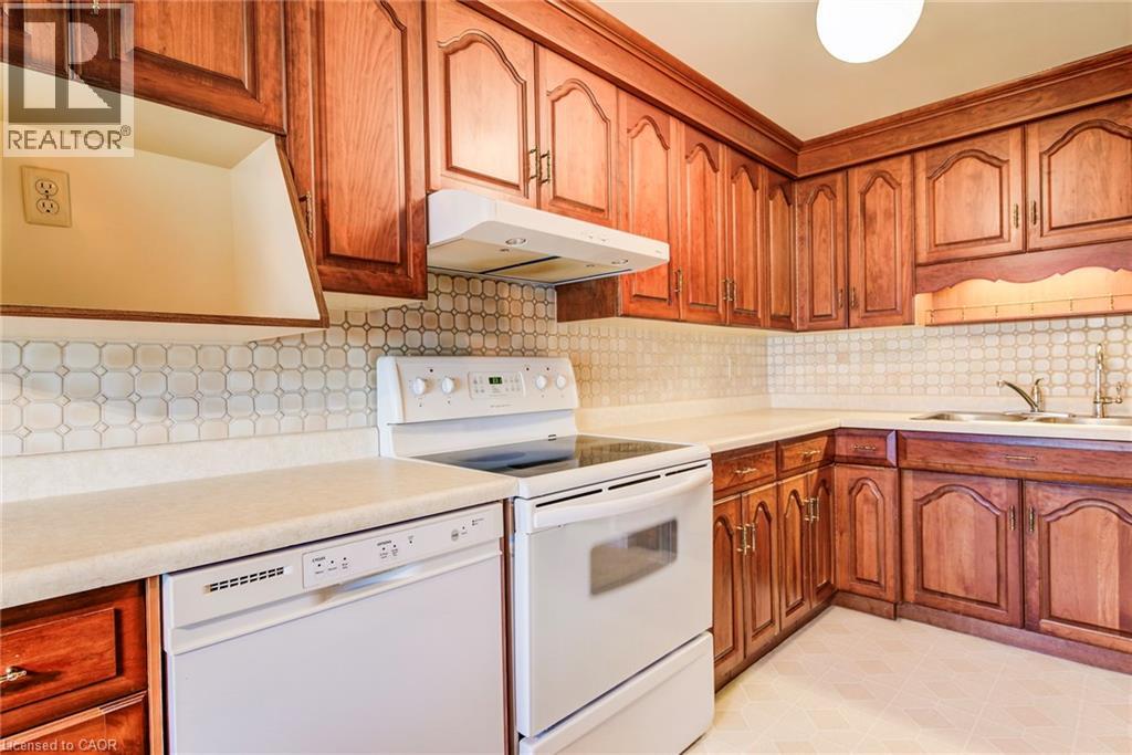 53 Belwood Crescent, Kitchener, Ontario  N2C 1Z4 - Photo 11 - 40774534