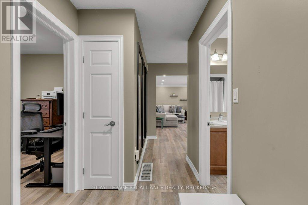 50 Princeton Place, Loyalist, Ontario  K7N 1E6 - Photo 13 - X12439290