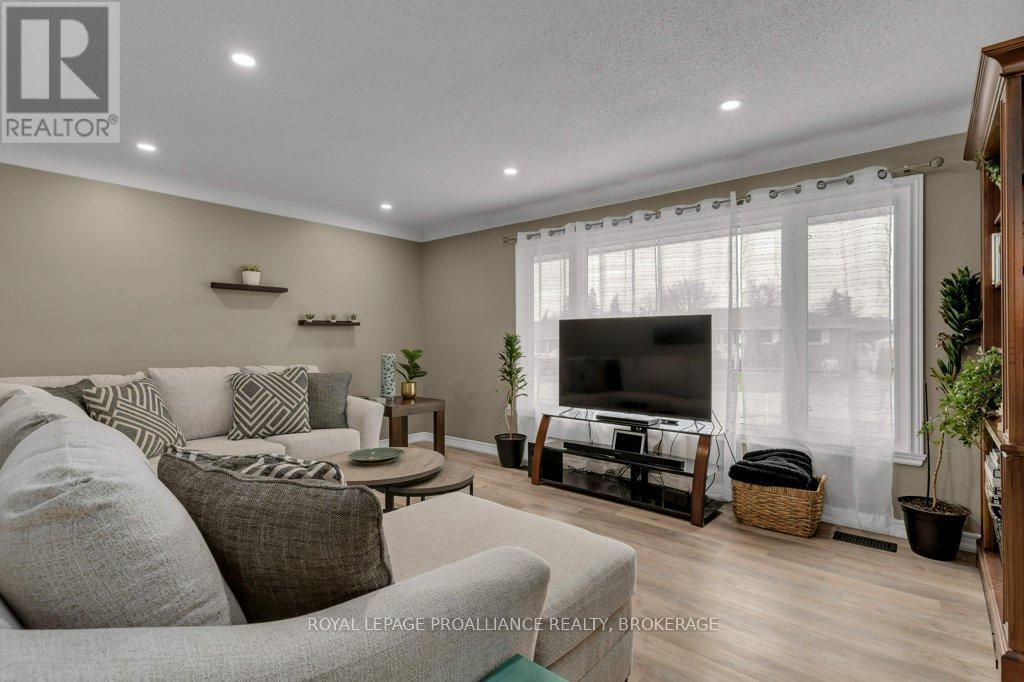 50 Princeton Place, Loyalist, Ontario  K7N 1E6 - Photo 6 - X12439290