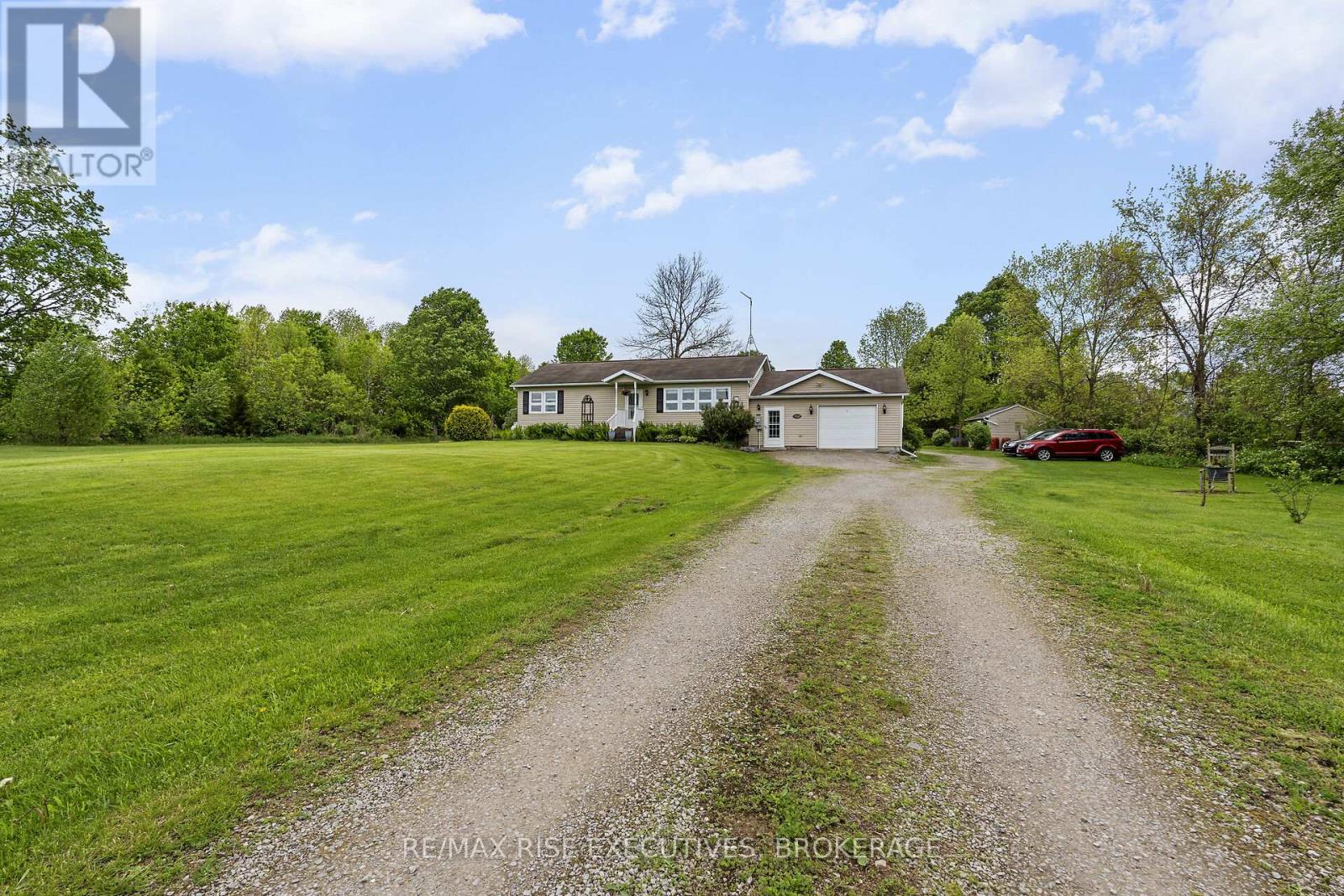 2329 Harlem Road, Rideau Lakes, Ontario  K0G 1V0 - Photo 34 - X12439357