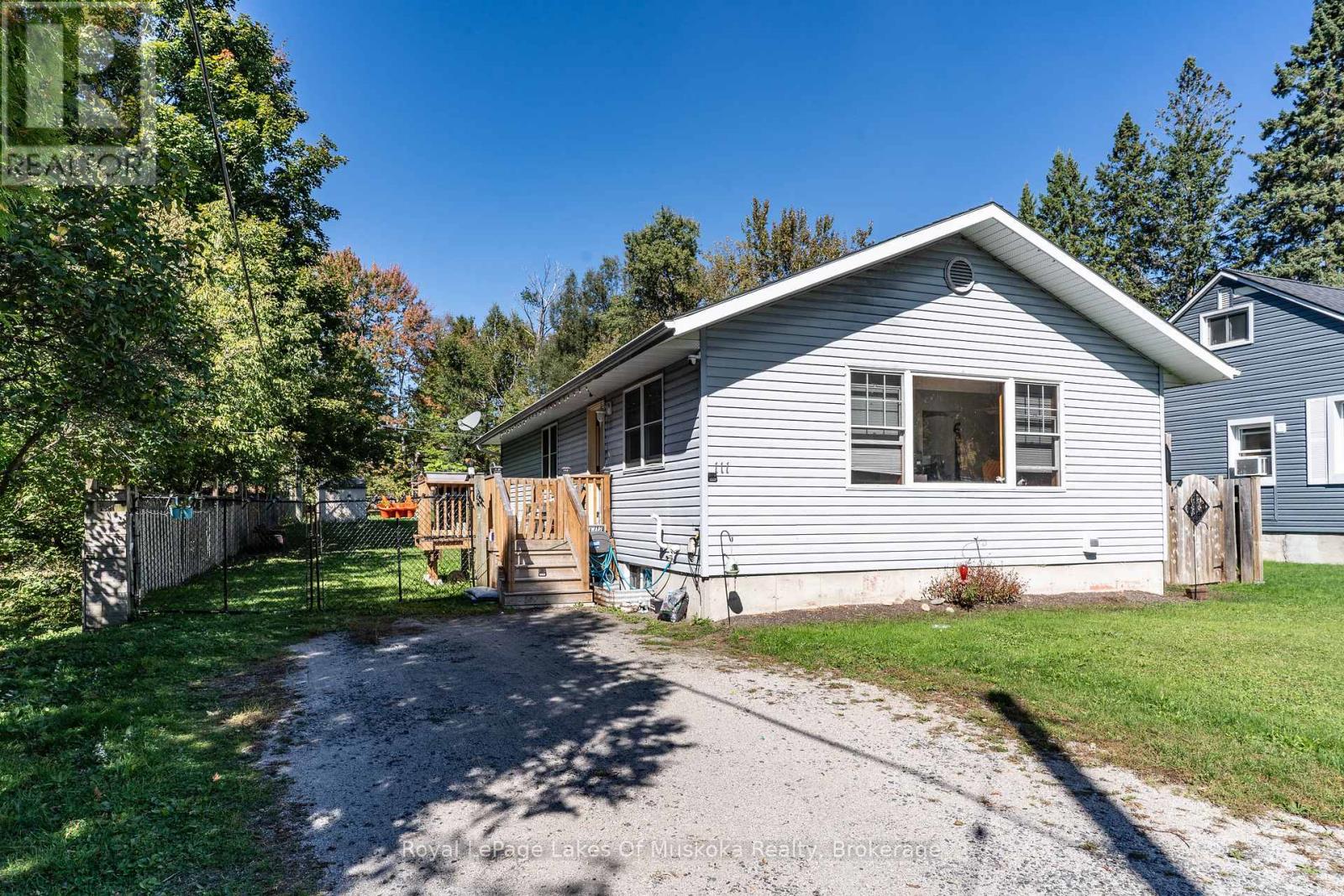 111 ALICE STREET, Bracebridge, Ontario