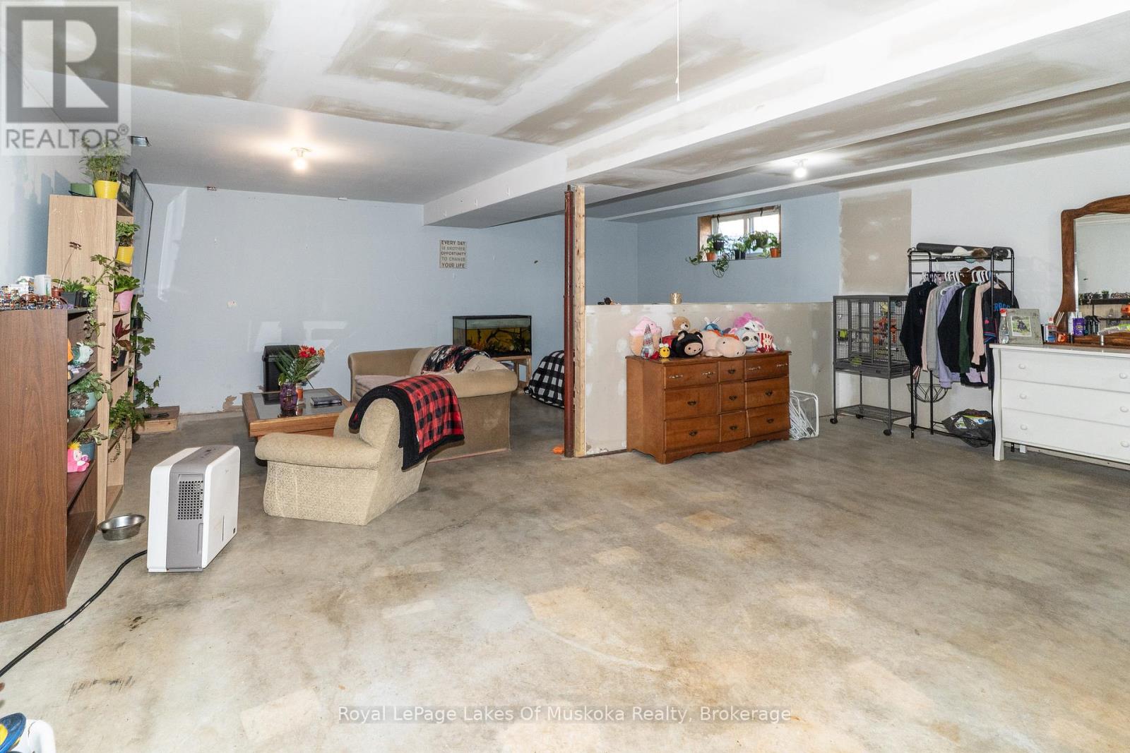 111 Alice Street, Bracebridge, Ontario  P1L 1J5 - Photo 15 - X12439300