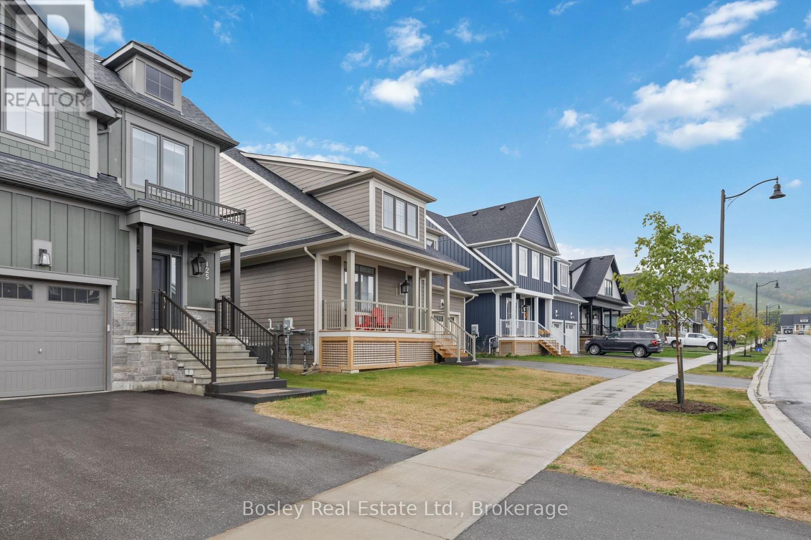 125 Courtland Street, Blue Mountains, Ontario  L9Y 0R4 - Photo 2 - X12439321