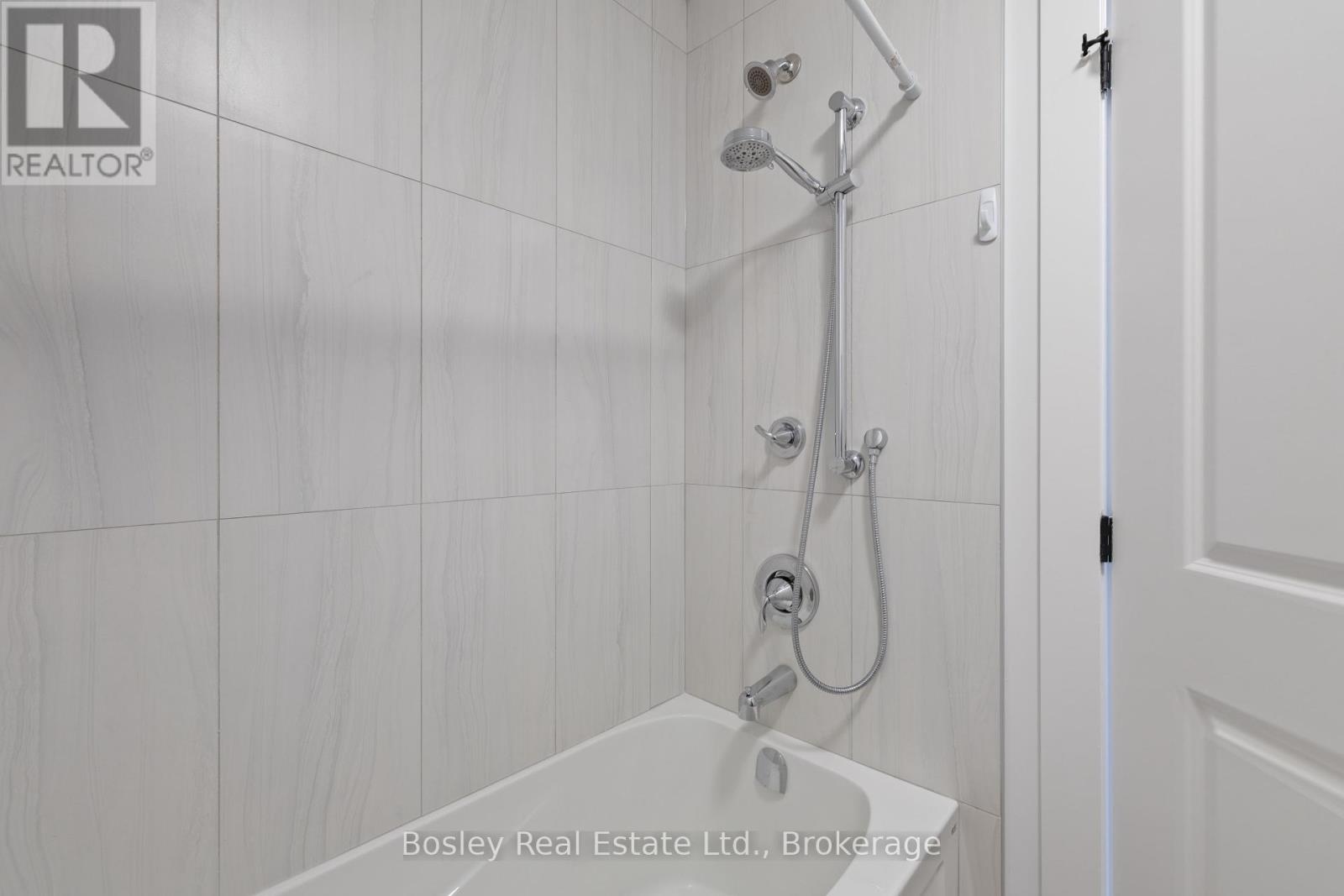 125 Courtland Street, Blue Mountains, Ontario  L9Y 0R4 - Photo 29 - X12439321