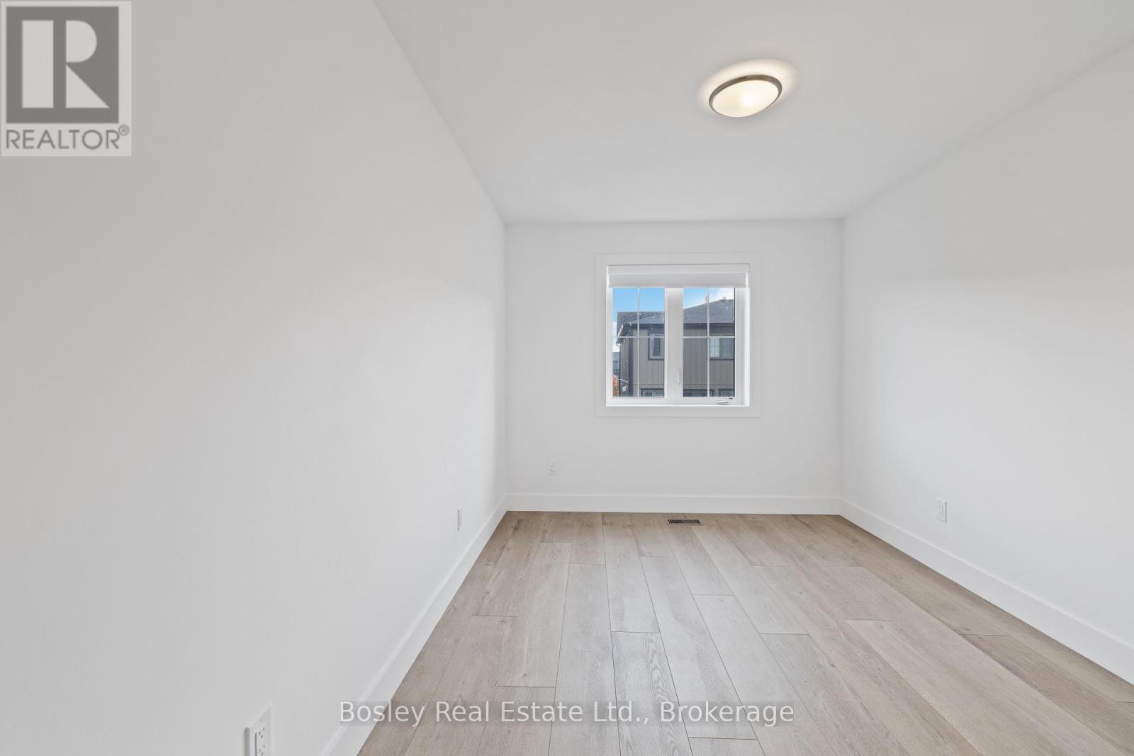 125 Courtland Street, Blue Mountains, Ontario  L9Y 0R4 - Photo 33 - X12439321