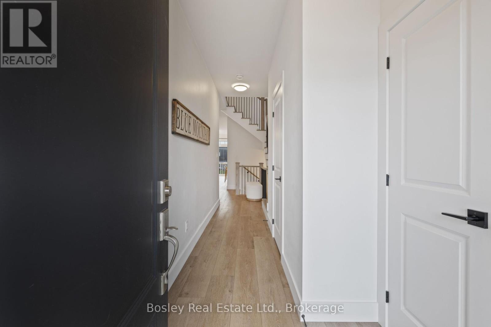 125 Courtland Street, Blue Mountains, Ontario  L9Y 0R4 - Photo 4 - X12439321
