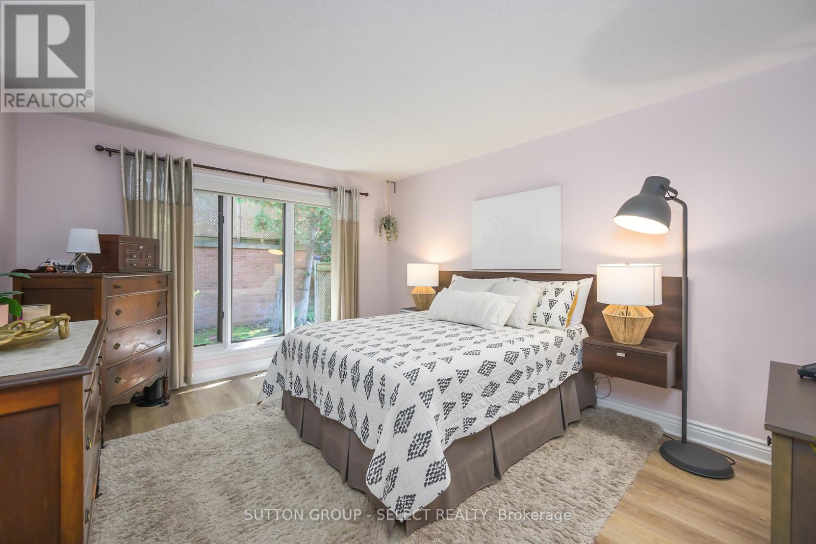 40 Quinella Drive, London South, Ontario  N6K 4K9 - Photo 23 - X12439280