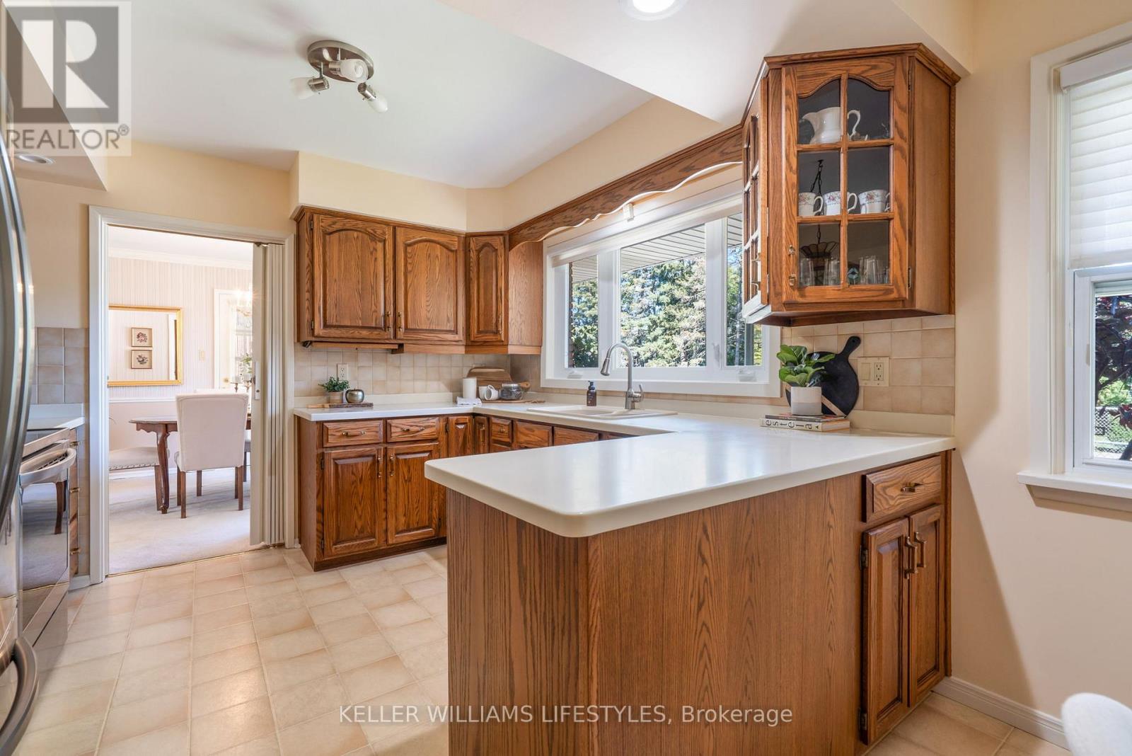1618 Stoneybrook Crescent, London North, Ontario  N5X 1E2 - Photo 12 - X12439315