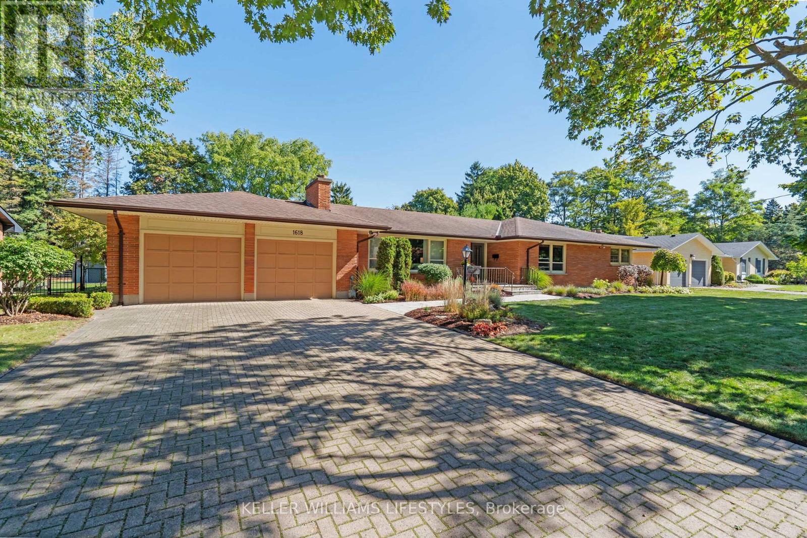 1618 Stoneybrook Crescent, London North, Ontario  N5X 1E2 - Photo 2 - X12439315