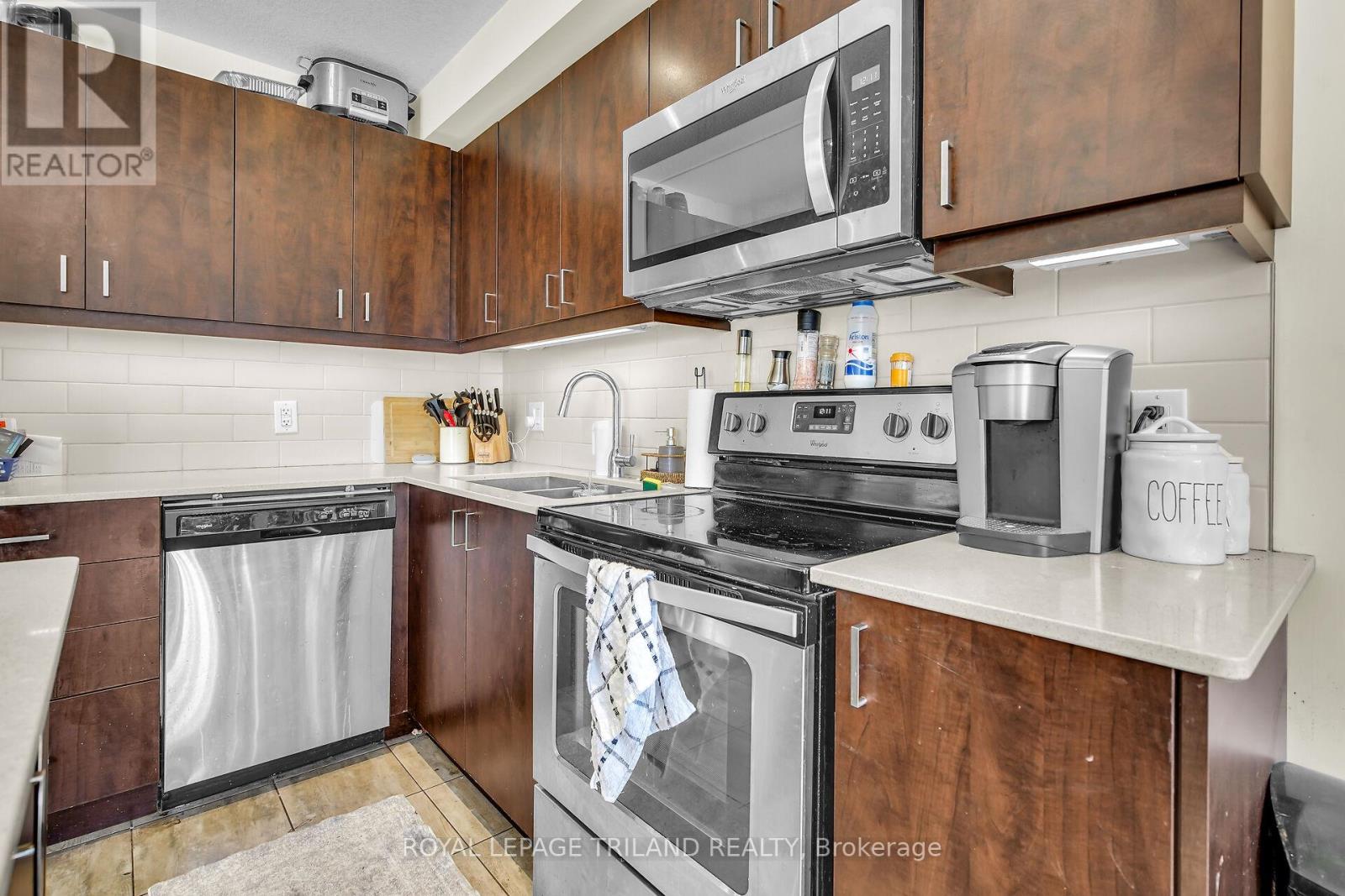 1310 Michael Circle, London East, Ontario  N5V 0B8 - Photo 5 - X12439329