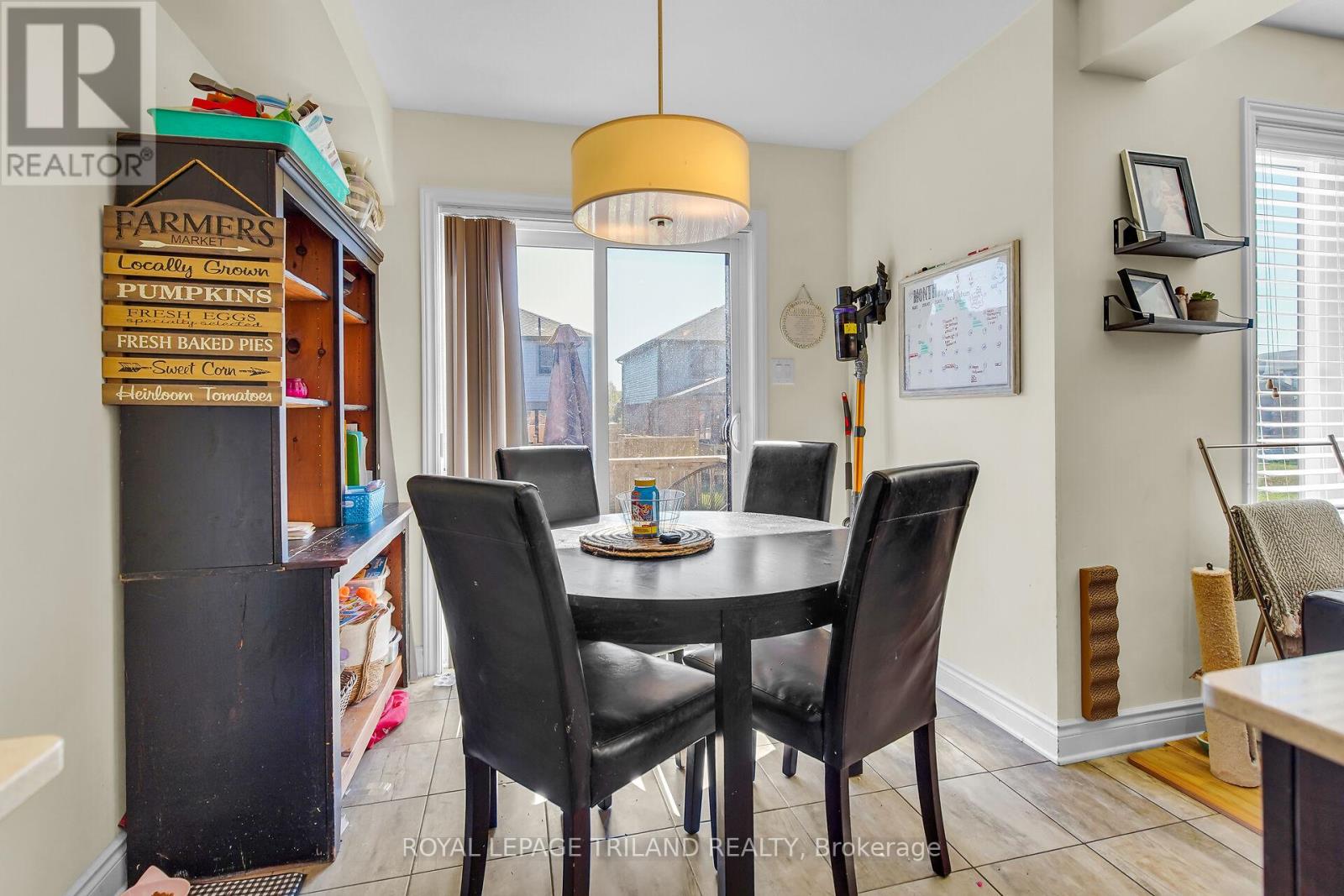 1310 Michael Circle, London East, Ontario  N5V 0B8 - Photo 7 - X12439329