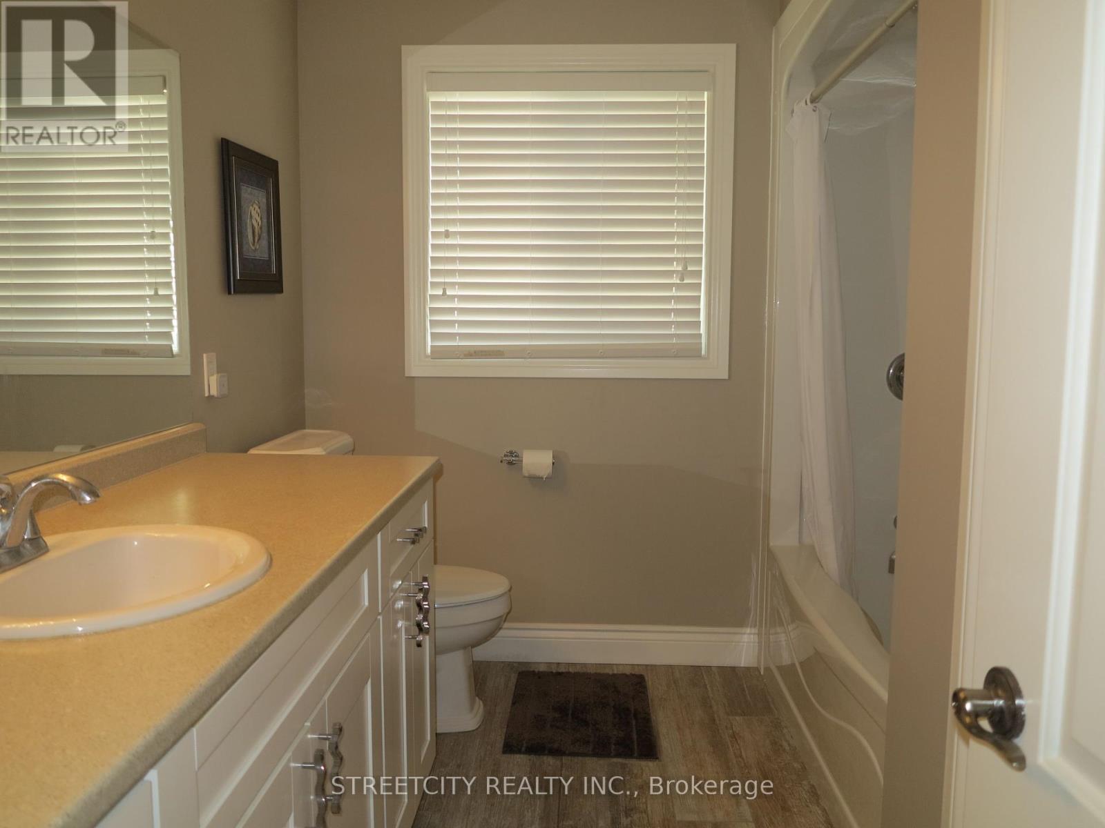 1939 Ballymote Avenue, London North, Ontario  N5X 0J6 - Photo 23 - X12439354