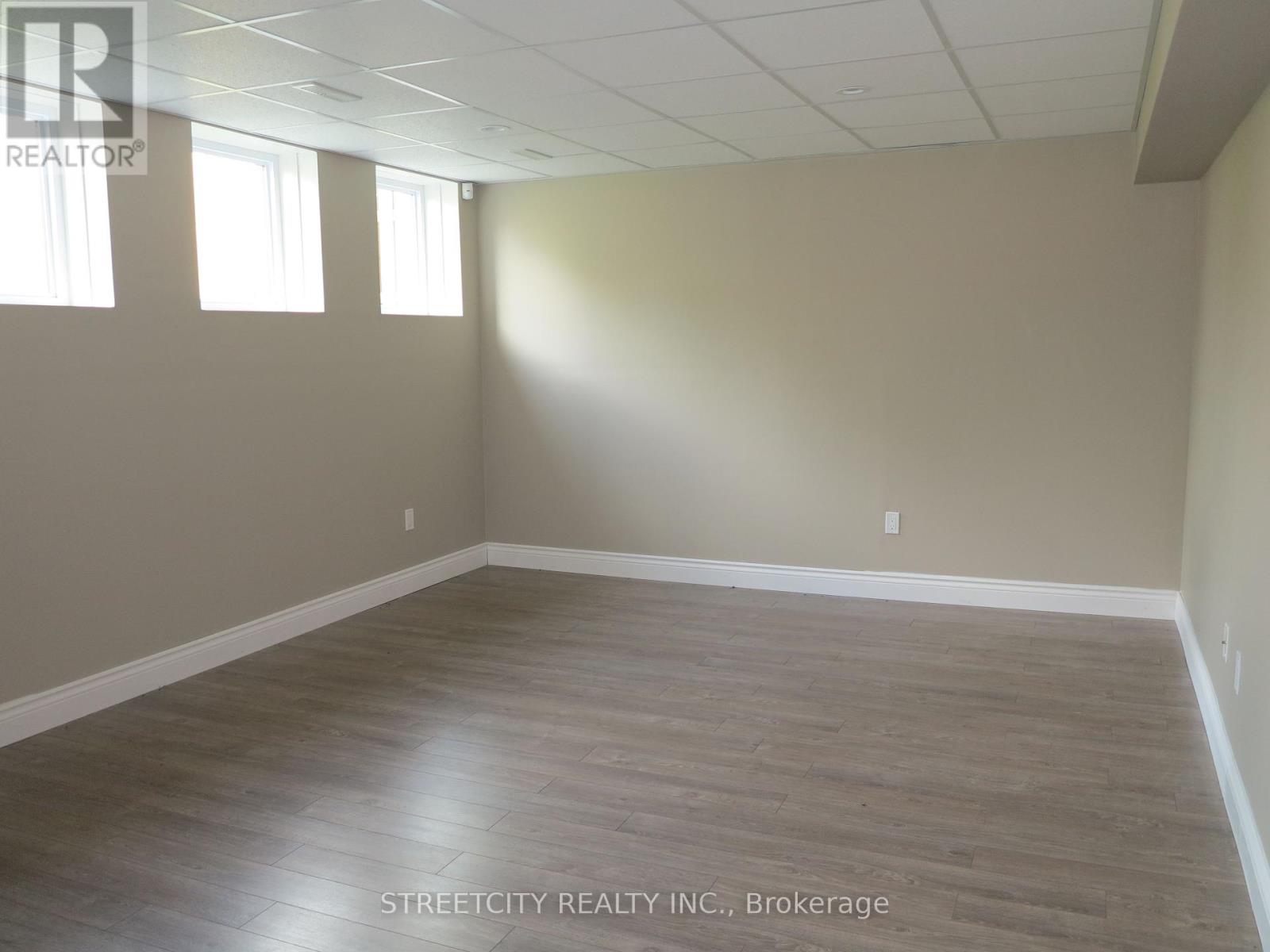 1939 Ballymote Avenue, London North, Ontario  N5X 0J6 - Photo 24 - X12439354