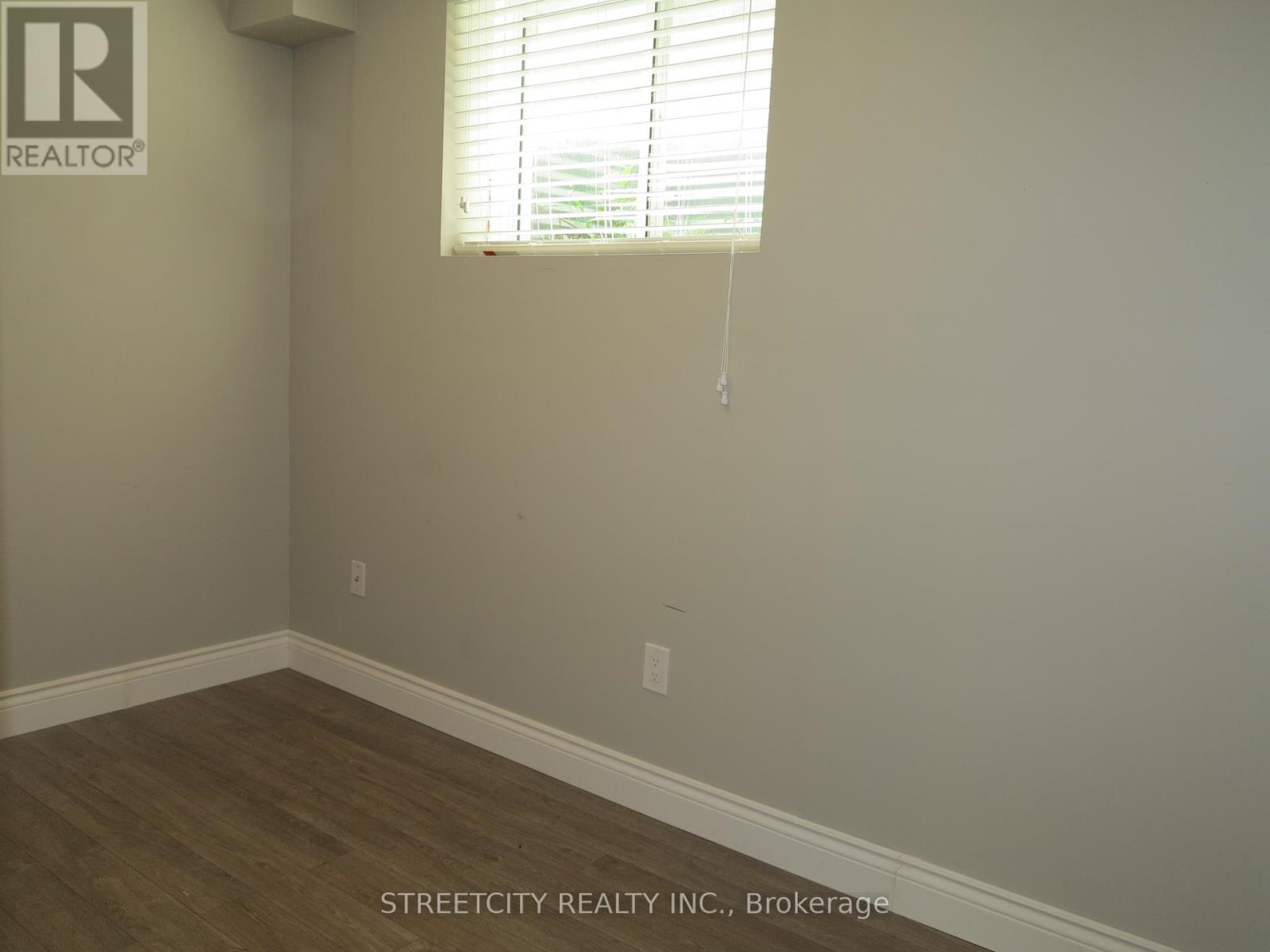 1939 Ballymote Avenue, London North, Ontario  N5X 0J6 - Photo 27 - X12439354