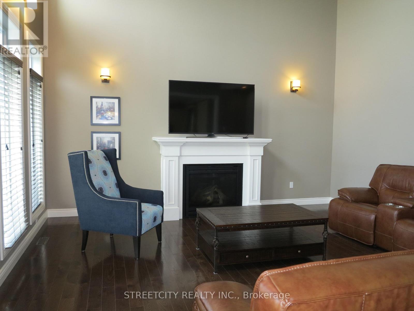 1939 Ballymote Avenue, London North, Ontario  N5X 0J6 - Photo 8 - X12439354