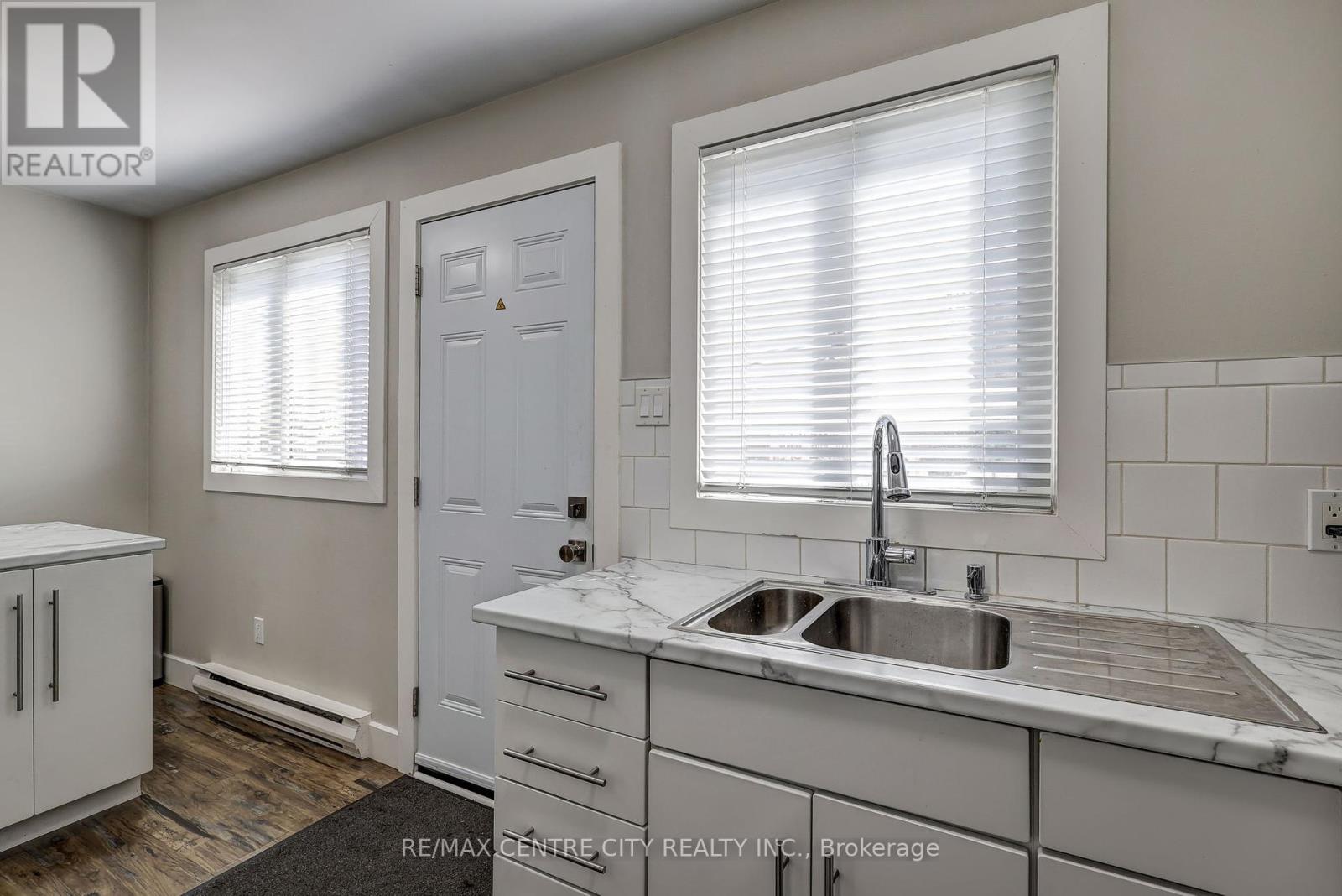 5 - 1443 Huron Street, London East, Ontario  N5V 2E6 - Photo 20 - X12439355