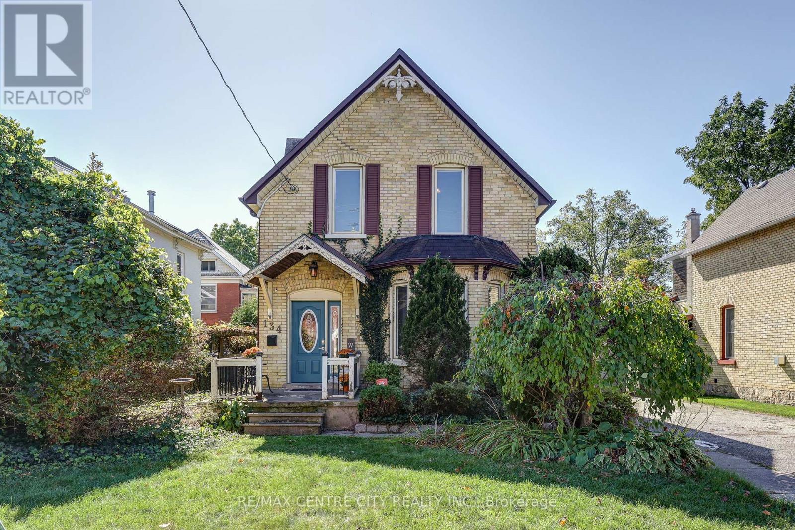 134 Wellington Street, St. Thomas by Ask Marius Real Estate 134 Wellington Street, St. Thomas