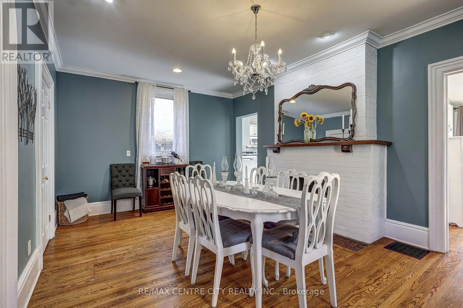 134 Wellington Street, St. Thomas, Ontario  N5R 2R6 - Photo 11 - X12439356