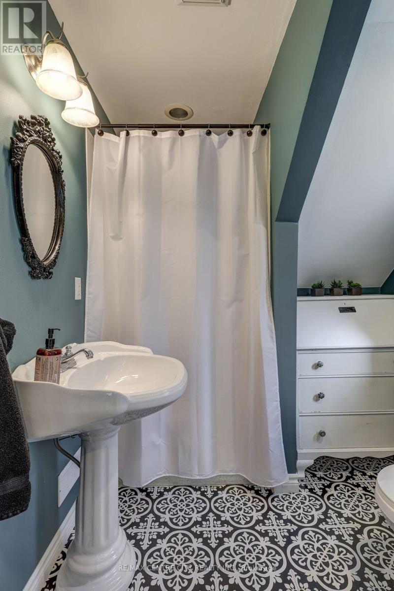 134 Wellington Street, St. Thomas, Ontario  N5R 2R6 - Photo 24 - X12439356
