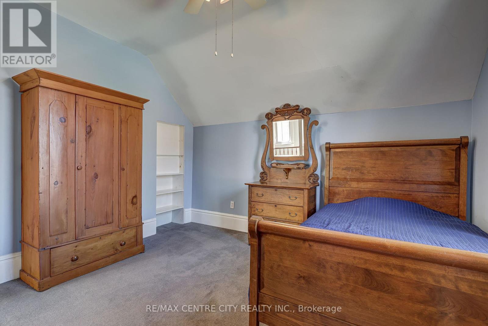 134 Wellington Street, St. Thomas, Ontario  N5R 2R6 - Photo 32 - X12439356