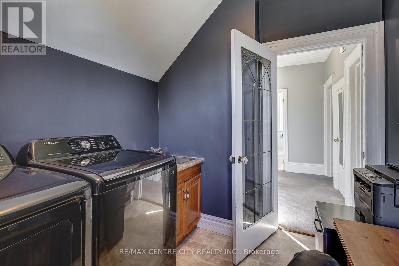 134 Wellington Street, St. Thomas, Ontario  N5R 2R6 - Photo 37 - X12439356