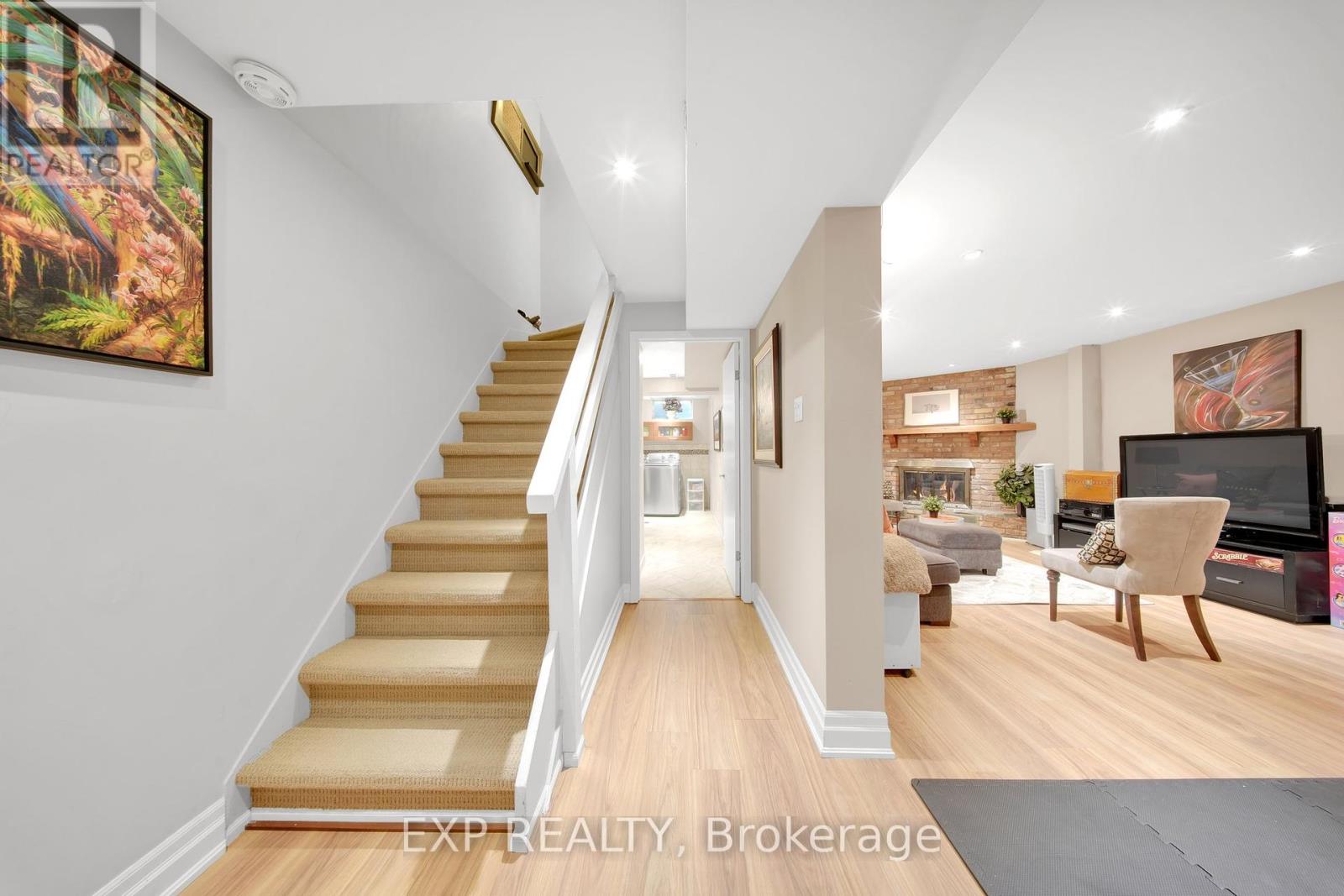 3620 Ponytrail Drive, Mississauga, Ontario  L4X 1W4 - Photo 19 - W12439244
